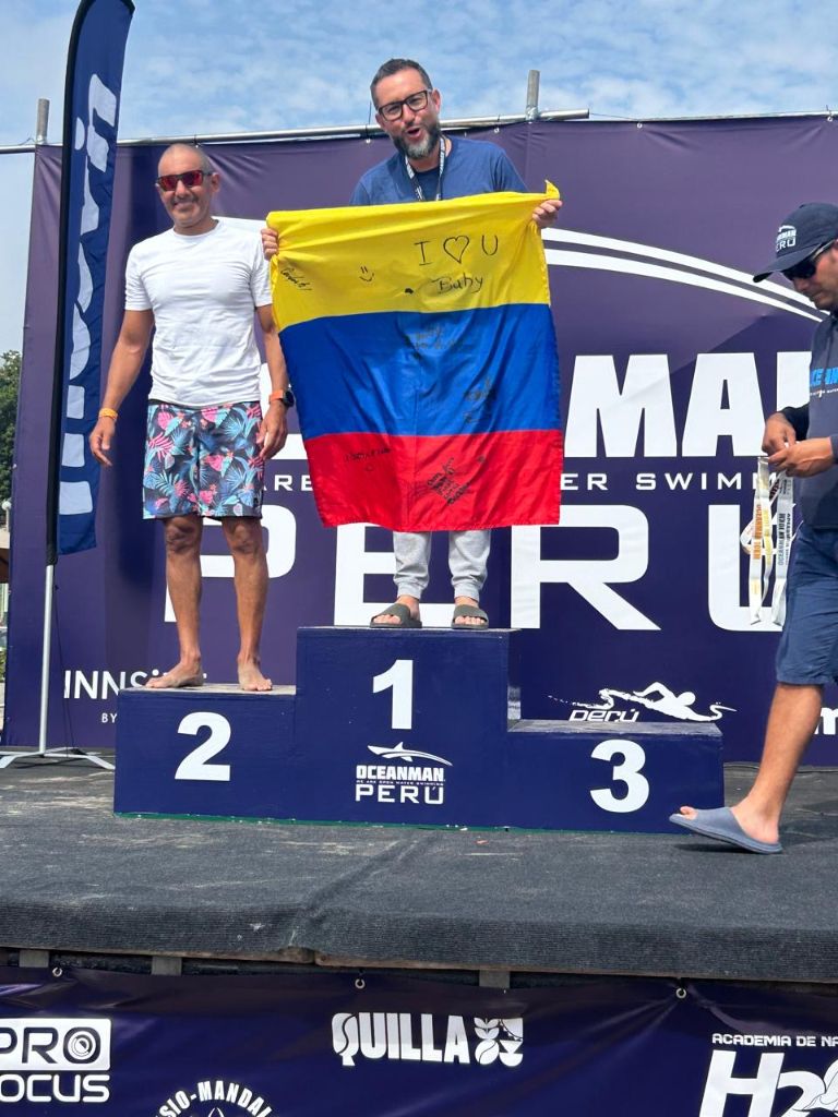 Carlos en el podio OCEANMAN Lima 2026